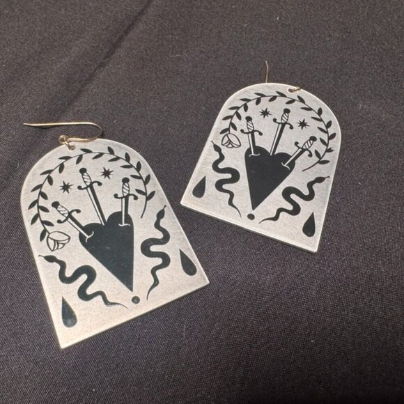 While Odin Sleeps "Omnia" Earrings - Picture 1 of 3